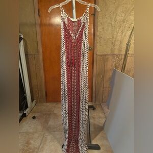 Large Like New Pattern Maxi Dress